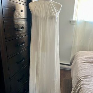 Elegant White Halter Maxi Dress